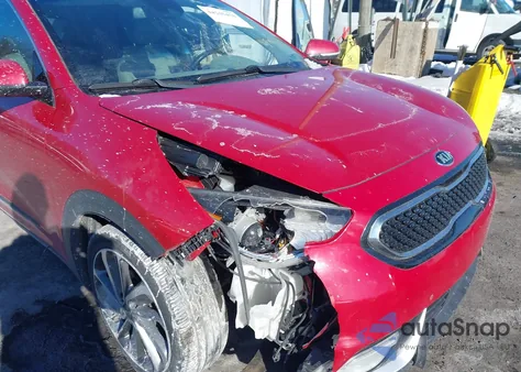 2018 Kia Niro Touring z USA, uszkodzony, nr VIN KNDCE3LCXJ5120978